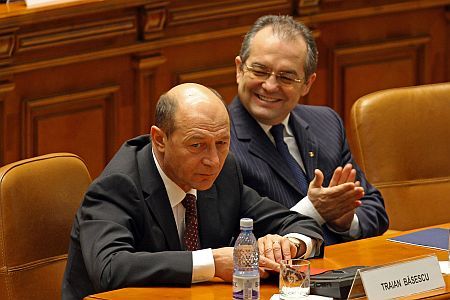 Băsescu, atac electoral pe tarlaua lui Boc