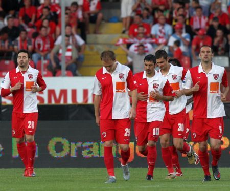 Dinamo şi CFR Cluj s-au făcut de râs