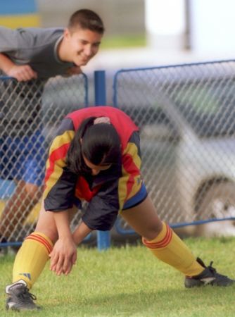 Fotbalul, un sport care umileşte femeile