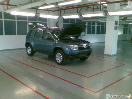 Primele imagini cu SUV-ul Dacia