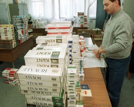 Reţea de traficanţi de ţigari anihilată la Suceava