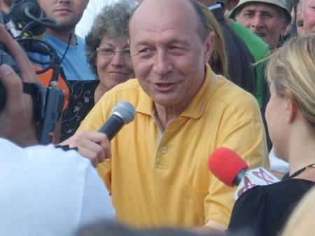 Traian Băsescu petrece cu sibienii