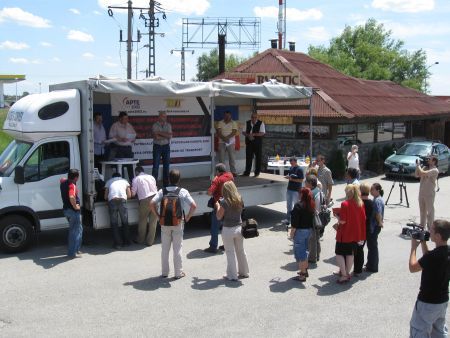 Transportatorii români acuză Ungaria de boicot