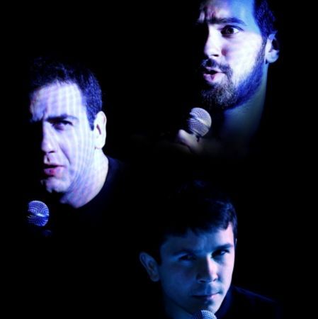 Cafenelele au devenit scene pentru concerte live şi stand-up comedy