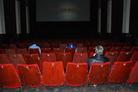 Cinematografia românească în comunism: multe săli, puţine filme