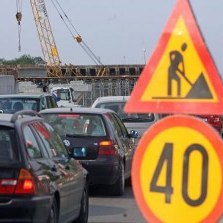 Autostrada Bucureşti-Ploieşti s-a oprit în câmp