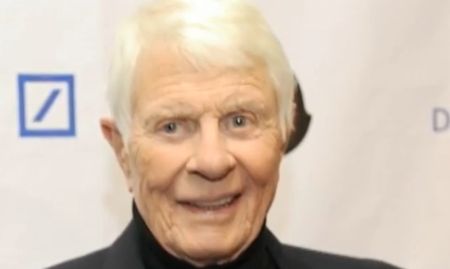 A murit Peter Graves