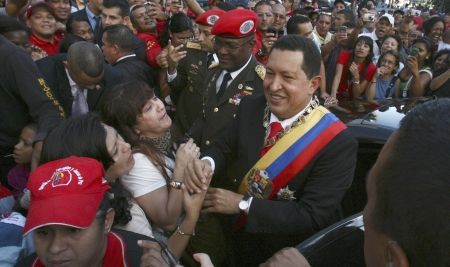 Chavez prelungeşte vacanţa de Paşte