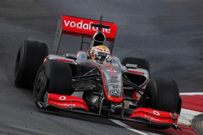 Lewis Hamilton, cel mai rapid la antrenamentele din Australia