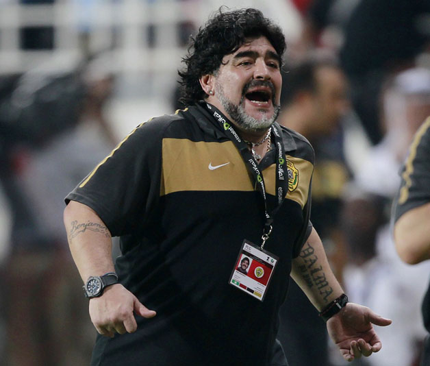 Maradona, muşcat de un câine