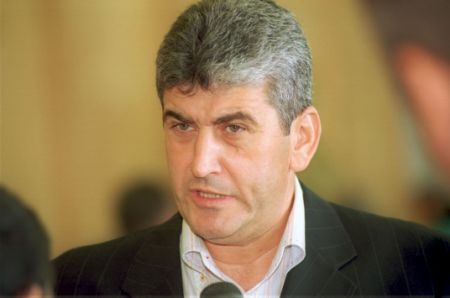 „Ostaşii” lui Oprea întorc armele