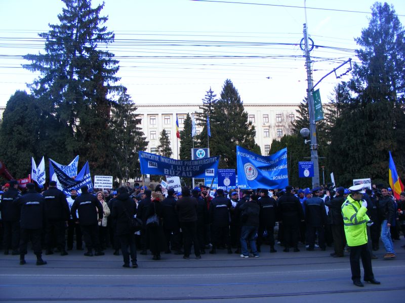 Protest al profesorilor ieşeni