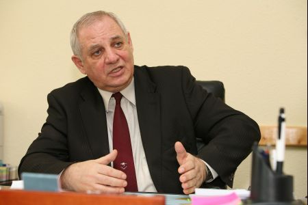 "Şeitan, tsunami care înghite salariile şi locurile de muncă"