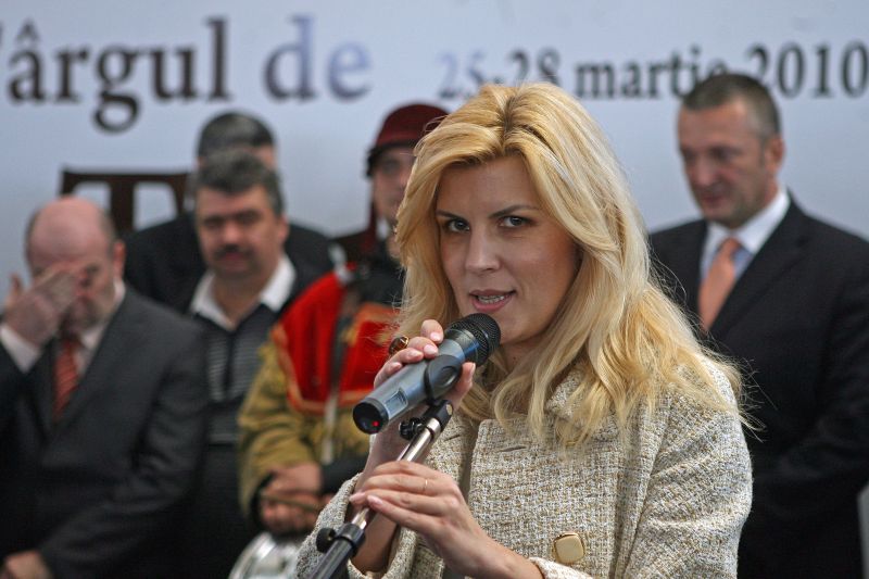 Elena Udrea şi Radu Berceanu, „ambasadorii” agriculturii româneşti