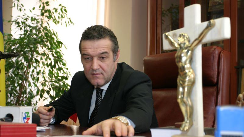 Gigi Becali, suspendat şase luni