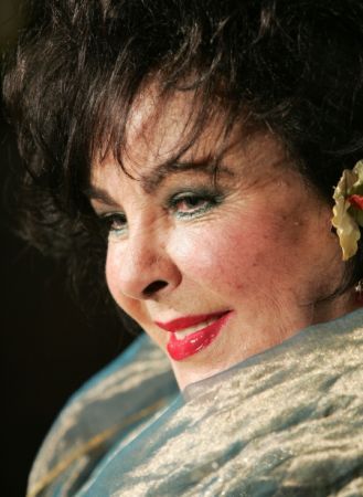 Liz Taylor, gata de a noua nuntă