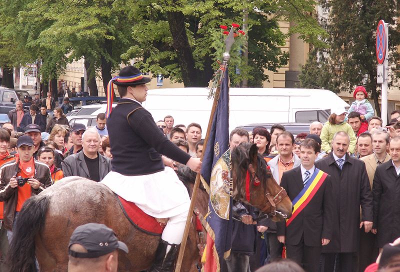 Parada Junilor închide circulaţie în centrul Braşovului