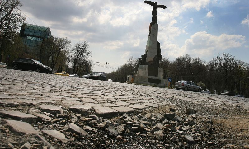 Pavajul-monument din Capitală, înlocuit cu asfalt