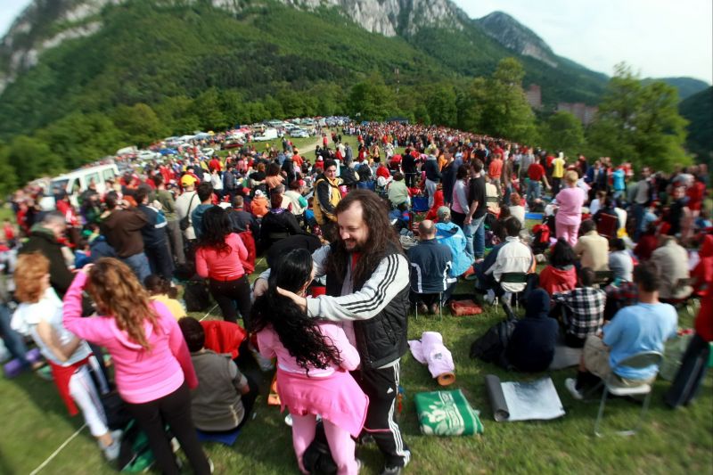 Spirala yoginilor tot fără guru Bivolaru