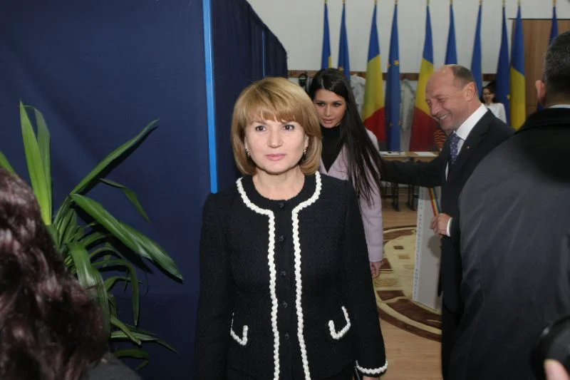 Un deputat PNL către Maria Băsescu: Convingeţi-vă soţul să se ţină de cuvânt!