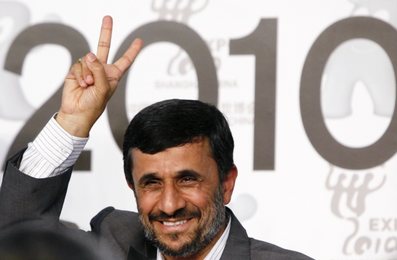 Ahmadinejad răspunde sancţiunilor cu retorică