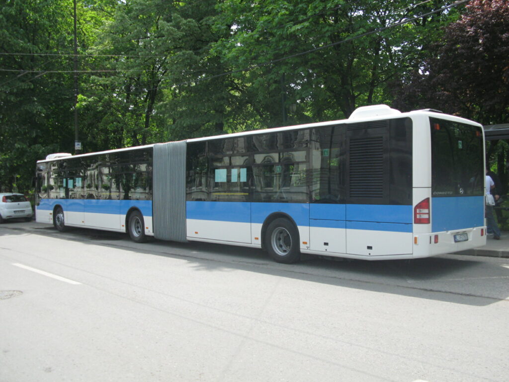 Autobuzele Mercedes, controlate de prefect