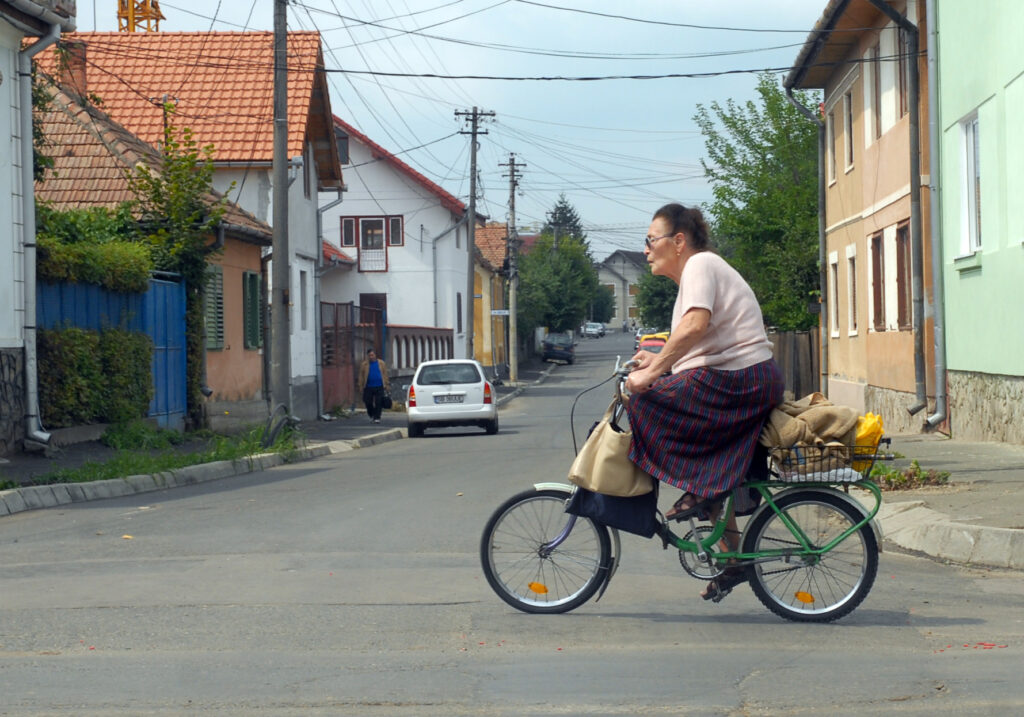 Biciclişti amendaţi cu 500 de lei