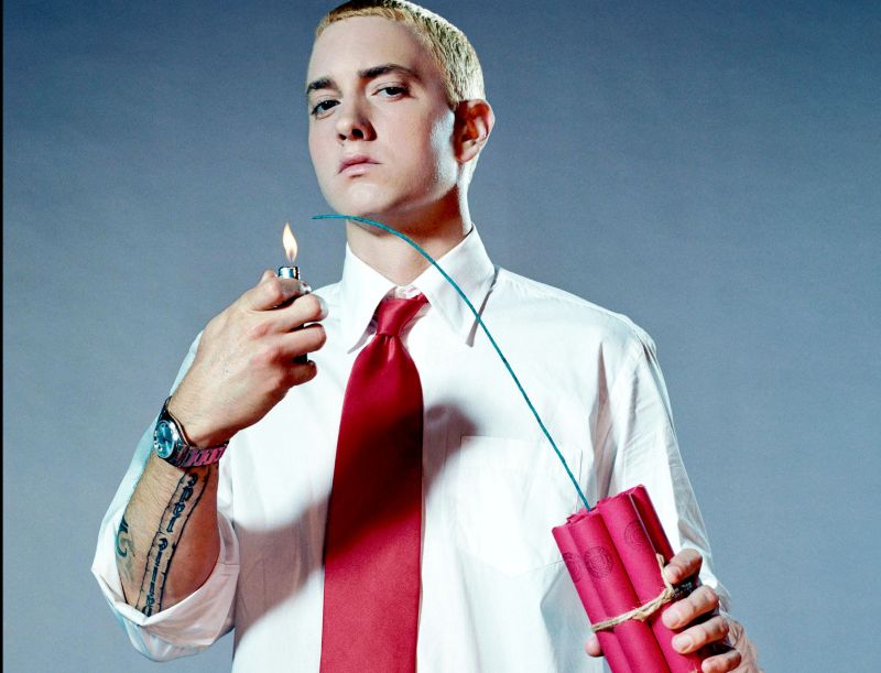 Eminem a lucrat cu Pink şi Rihanna pentru noul album