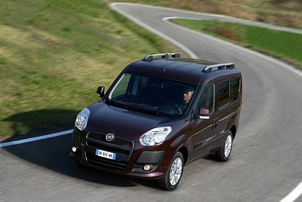 Fiat a înnoit gama Doblo Panorama