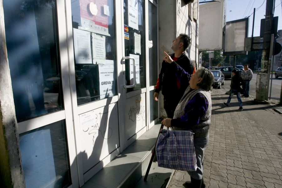 Indiferenţa Guvernului scoate funcţionarii din grevă generală