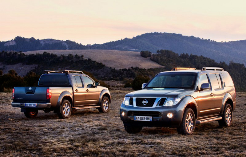 Nissan a lansat în România noile modele Pathfinder şi Navara