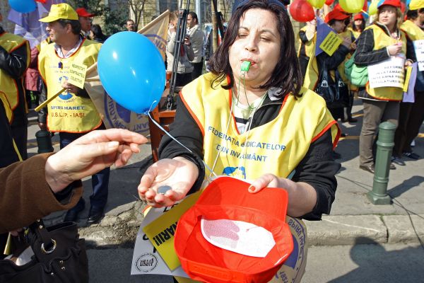 Sindicatele au cheltuit bani grei pentru a aduce greviştii în Bucureşti | VIDEO