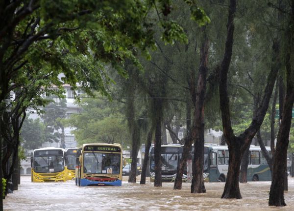 Tragedie în Brazilia: 41 de morţi în inundaţii