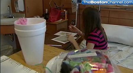 Andrea Nemethi, fetiţa cu tumoare la ochi, a fost operată la Boston