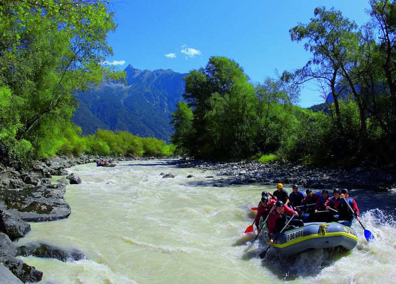 Cât costă turismul de aventură în România