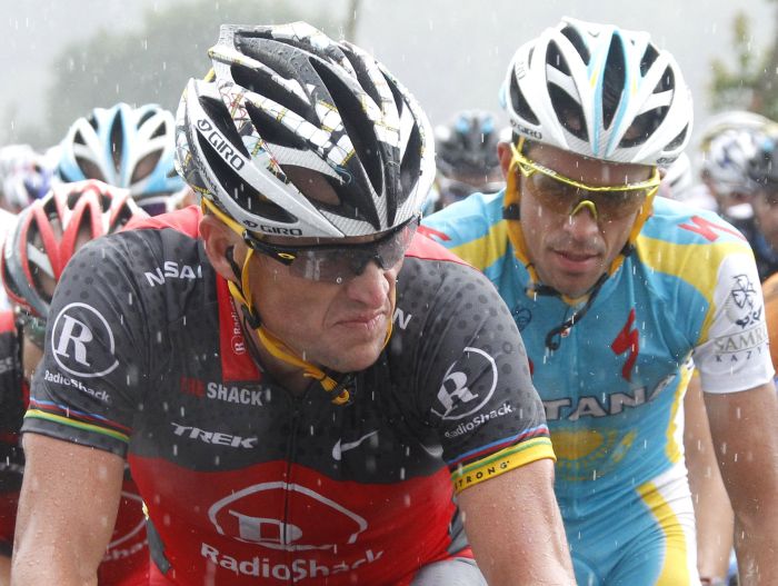 Lance Armstrong se chinuie în Turul Franţei 2010