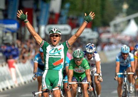 Turul Franţei 2010: Victorie Hushovd. Cancellara a revenit în "galben"