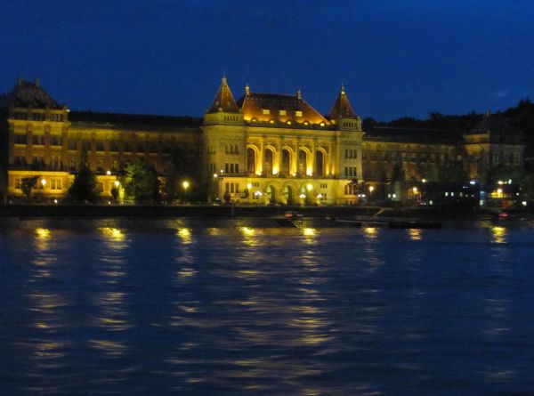 Budapesta – oraşul care s-a împăcat cu istoria