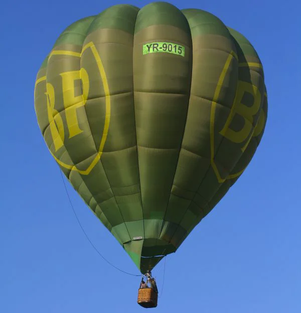 Conte de Valea Plopilor, în balonul cu aer cald