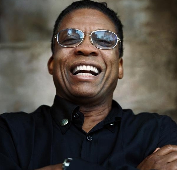 Herbie Hancock aduce jazzul între concertele toamnei