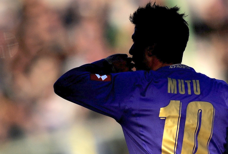 Mutu, indispensabil la Fiorentina