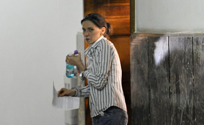 Asistenta de la Maternitatea Giuleşti, încă 30 de zile în arest
