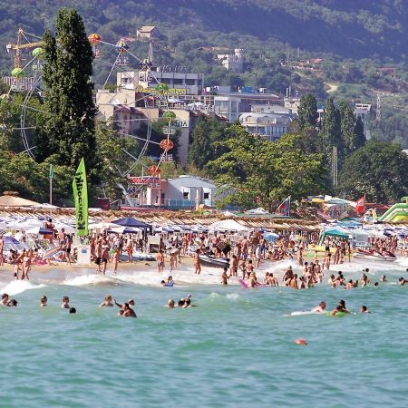 Se alege praful de turismul bulgar. Vacanțele străinilor au scăzut în iulie cu 85%