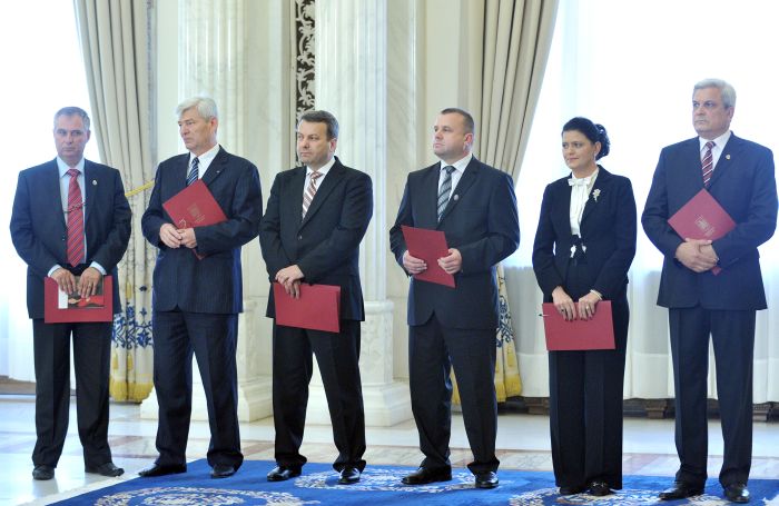 Care sunt priorităţile noilor miniştri ai cabinetului Boc