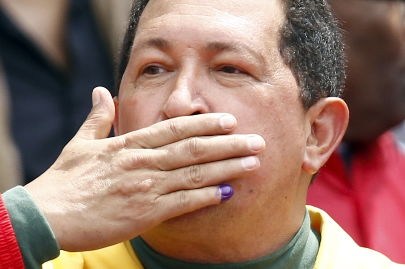 Chavez câştigă legislativele, dar va tremura la prezidenţiale