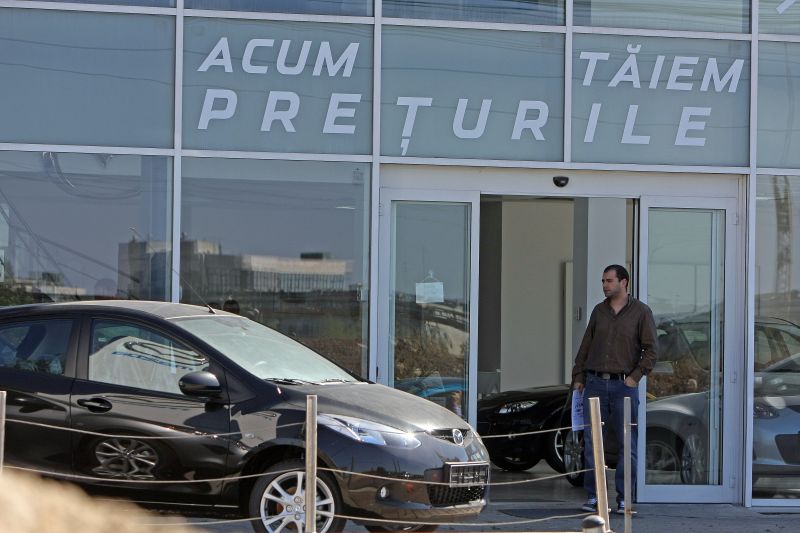 Experiment: cât lasă din preţ dealerii auto