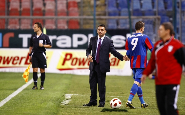 Nimeni n-a crezut că Ilie Dumitrescu va termina sezonul la Steaua