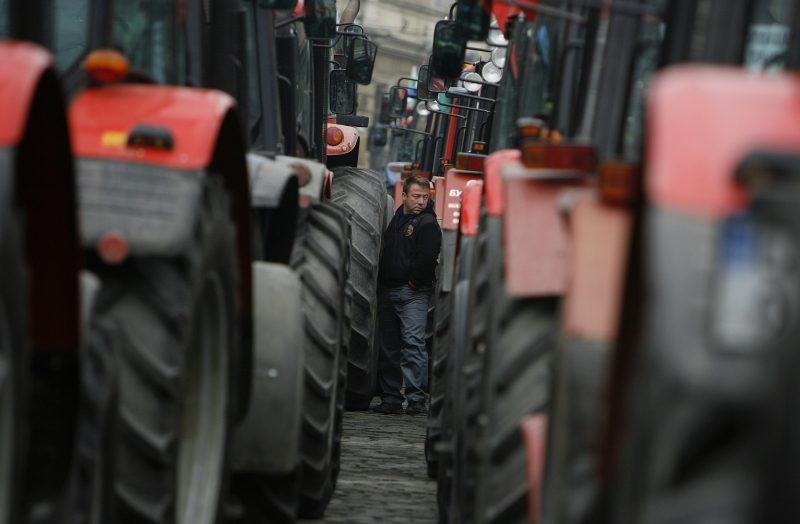 Programul „Rabla” pentru tractoare, blocat de Comisia Europeană