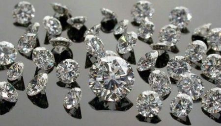 Ruşii de la Alrosa vând diamante în valoare de 3,44 miliarde de dolari