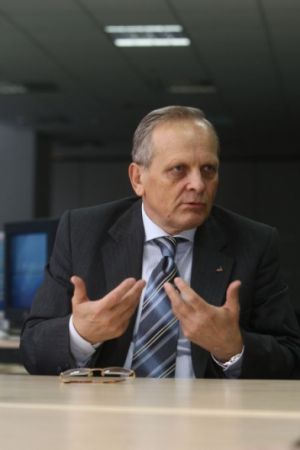 Stolojan: "Nu intenţionez să mai candidez pentru o funcţie în PDL"